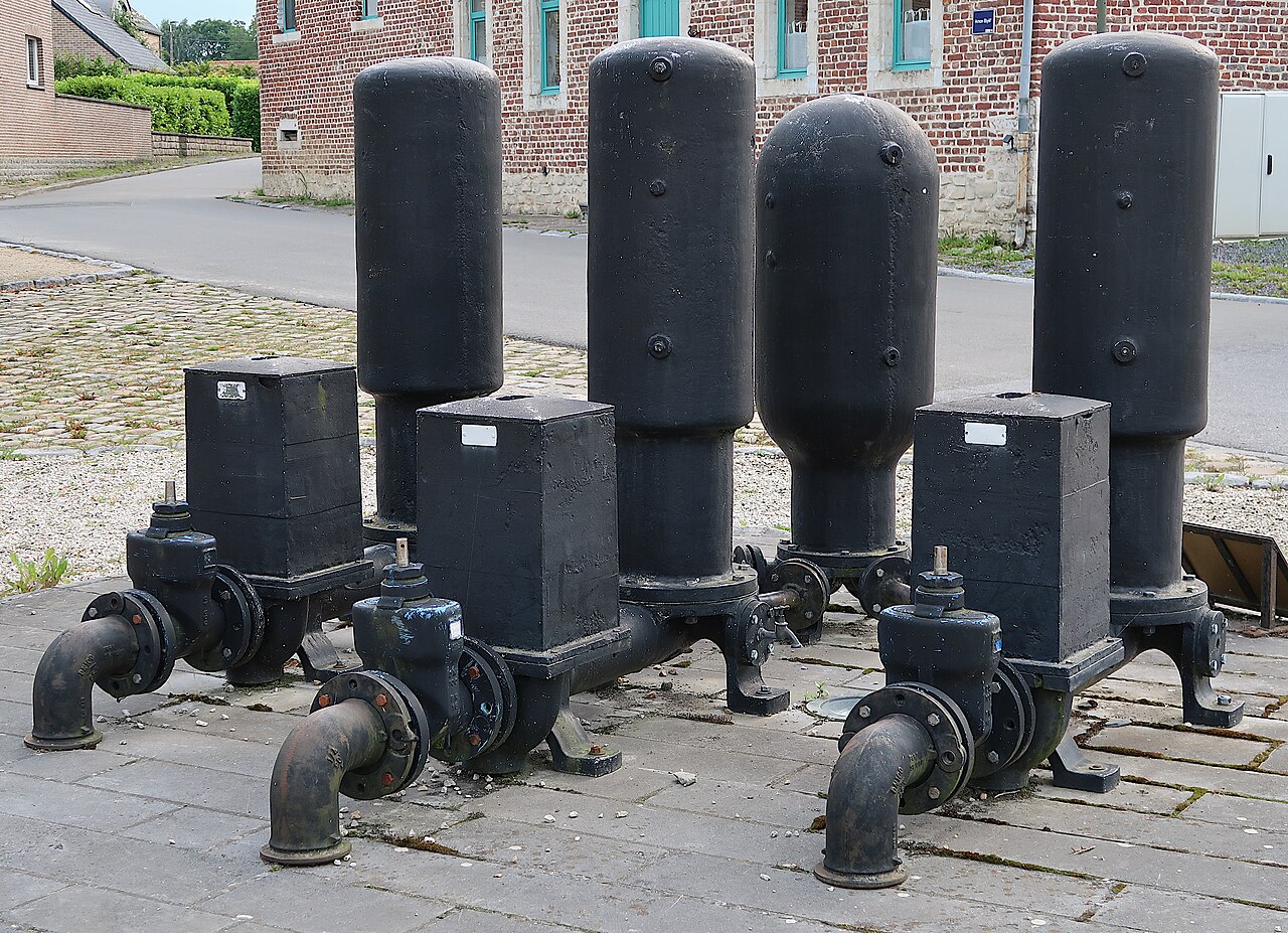 Batterie 3 Béliers Hydraulic rams in Noduwez Orp-Jauche Belgium
